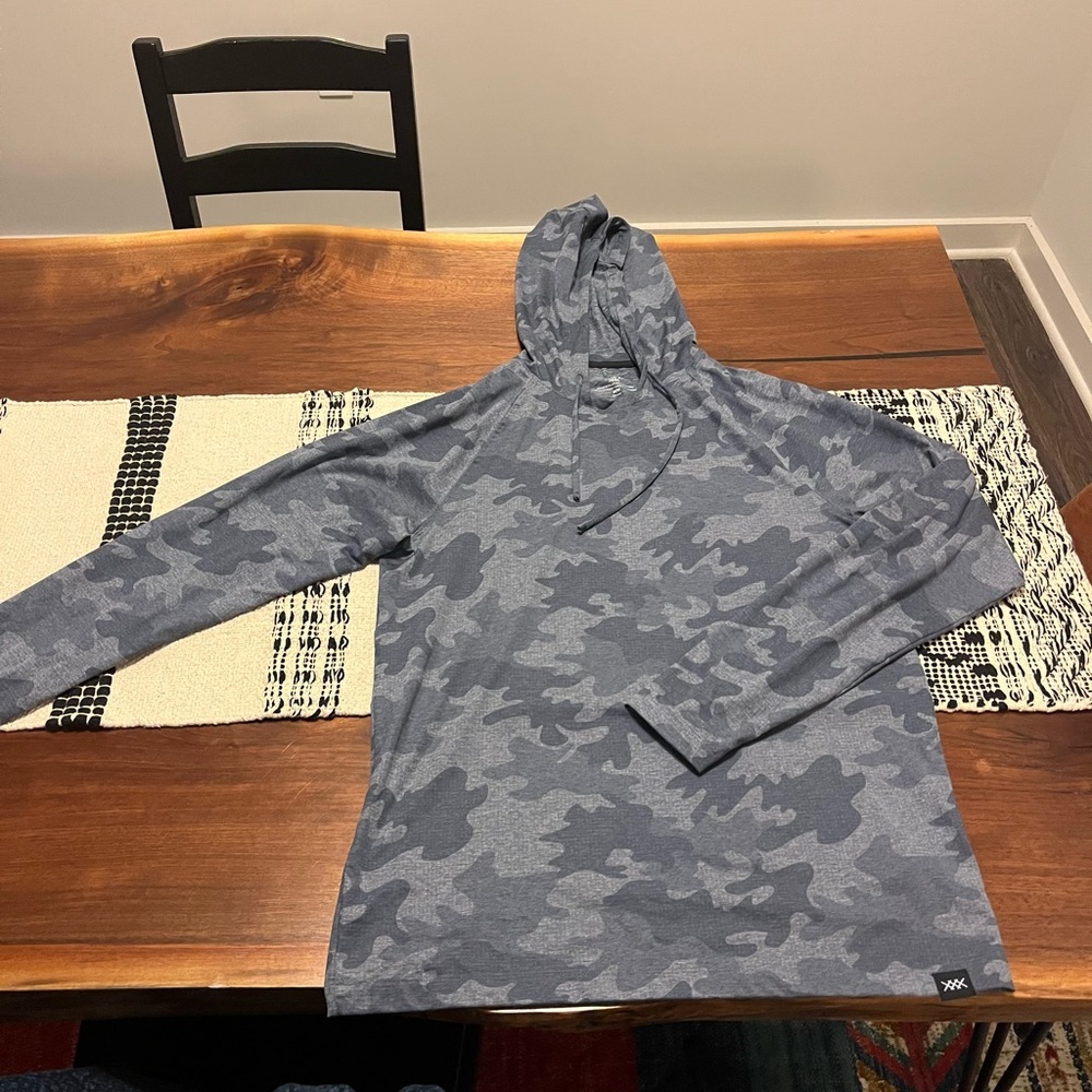 Rhône light weight pullover / hoodie yoga wear like lululemon RHONE